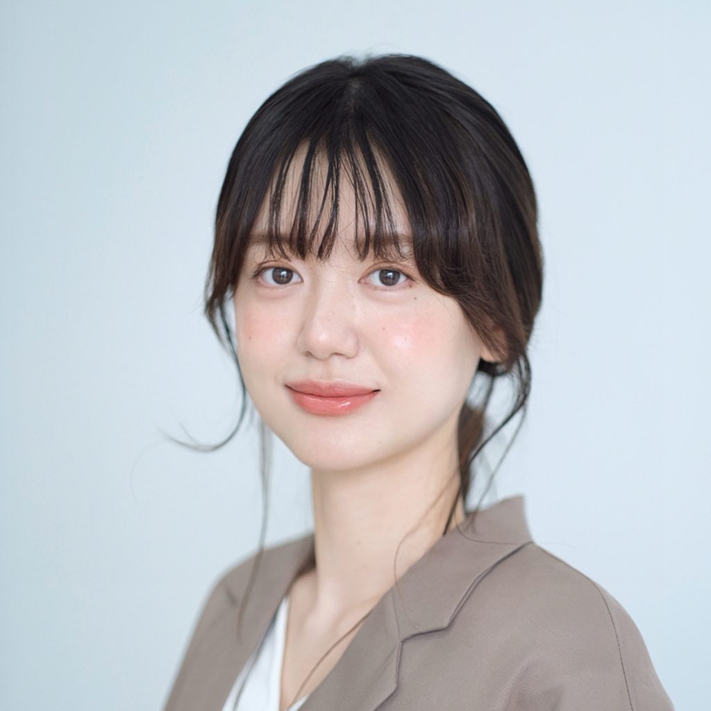 Ms Emma Chen